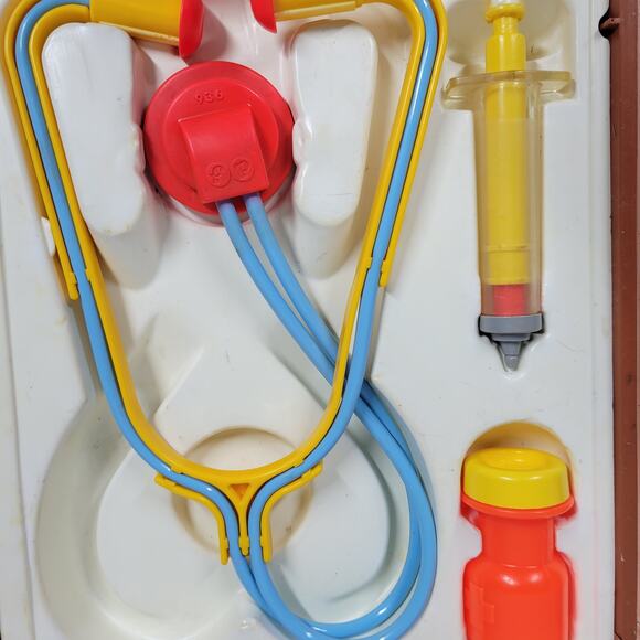 Vtg Fisher Price Medical Kit 1970s Dr Nurse Kit Case Kids Pretend Play Toy - Picture 9 of 15